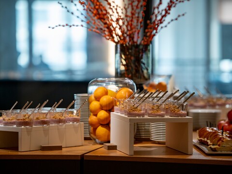 Tagungsverpflegung mit Birchermüesli und Obst